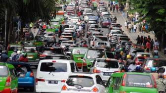 Indonesia Rules Out Lockdown amid Omicron Spread