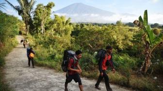 Mount Rinjani Closed until March 2022