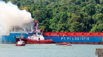 Fire Blazes Cargo Ship in Cilacap, Evacuation Continues