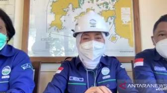 7.4 Earthquake in Flores Sea Explained