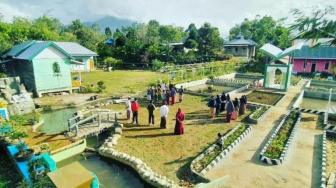 Stingless Bees Experiment in Three Islamic Boarding Schools