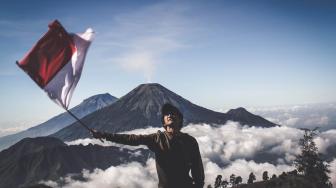 7 Reasons for Falling in Love with Indonesians