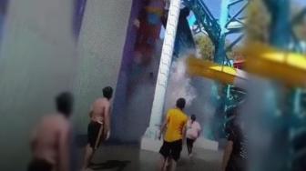 Water Slide Collapsed in Surabaya, 17 Injured