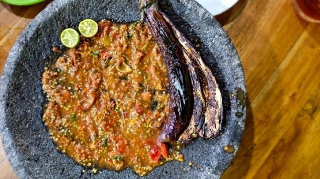 Sambal seruit or seruit chilli sauce  [Twitter]