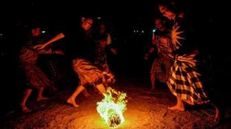 Kicking Flames: The Fiery Football Rituals of Indonesia's Muharam