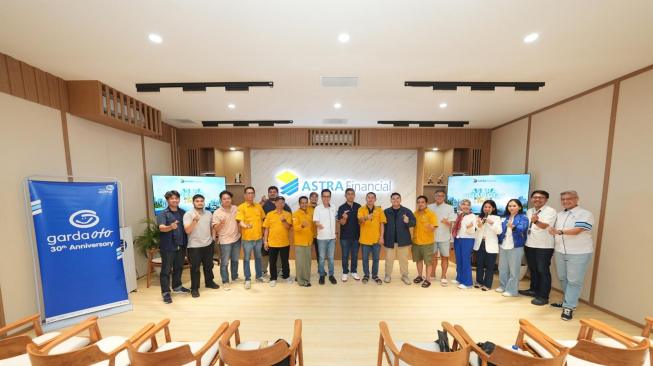 Astra Financial, the platinum sponsorship for GIIAS 2025, organized talk show for car communities, particularly the Isuzu Lover & Friends [Garda Oto]