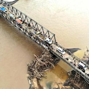 Land Access to Central Aceh Reopens After Flood, Landslide Damage