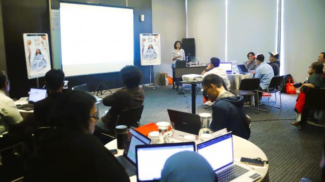 The Training of Trainers (TOT) of the "AI for Journalists" program supported by the Google News Initiative, held by Suara.com and the Local Media Community on December 9-10, 2025, in Jakarta. [Alfian Winanto/Suara.com]