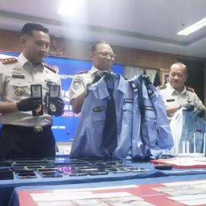 Indonesian Authority Arrests 13 Japanese in Scam Raid