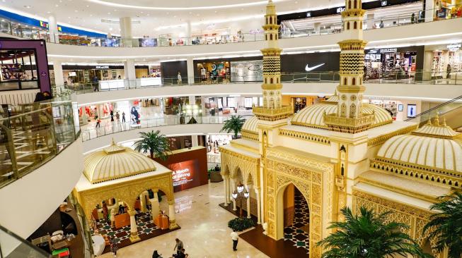 As Eid al-Fitr approaches, Jakarta’s malls are experiencing a massive influx of visitors.